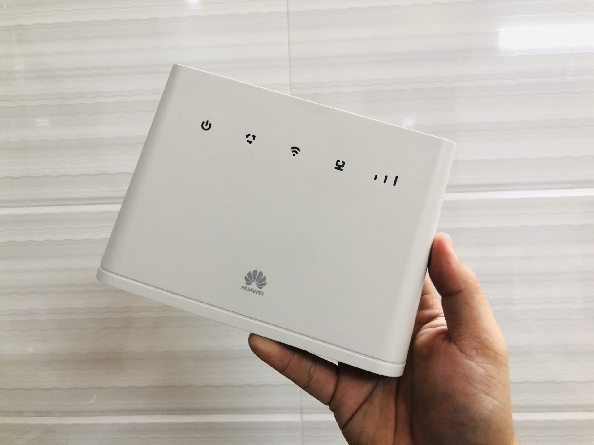 Bộ Phát WiFi 4G Huawei B311-221 chính hãng: Tốc Độ 150Mbps, Chịu Tải 32 User - Viễn Thông HHD - Ảnh 2