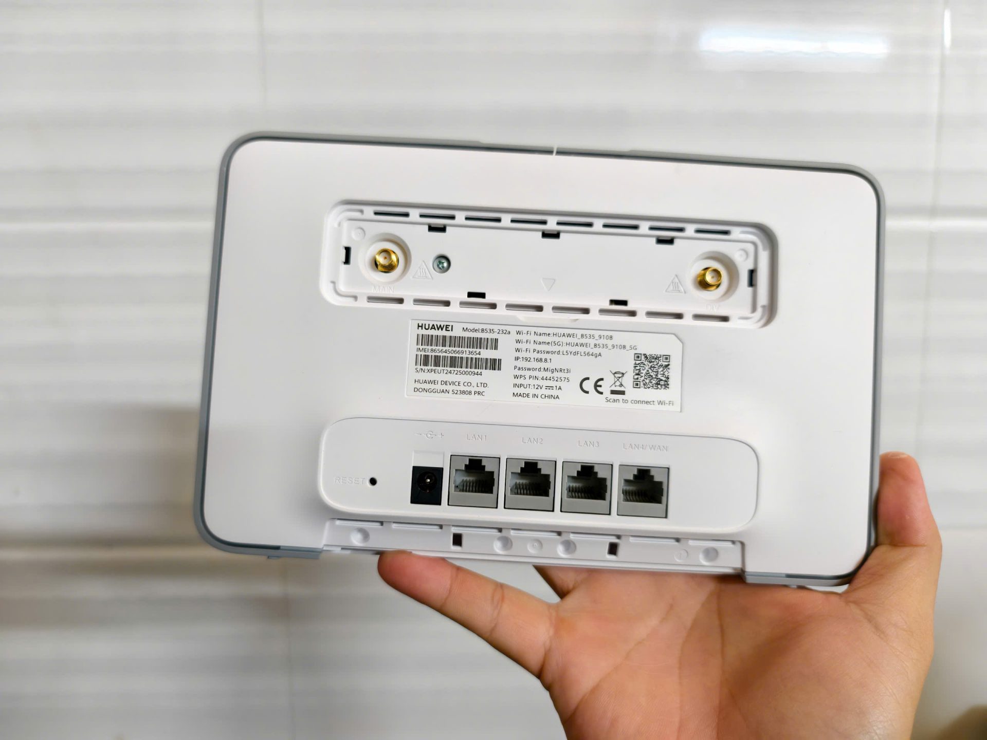 Bộ Phát WiFi 4G Huawei B535-232a: CAT7 300Mbps - 2 băng tần - 64 Thiết Bị - Viễn Thông HHD - Ảnh 4