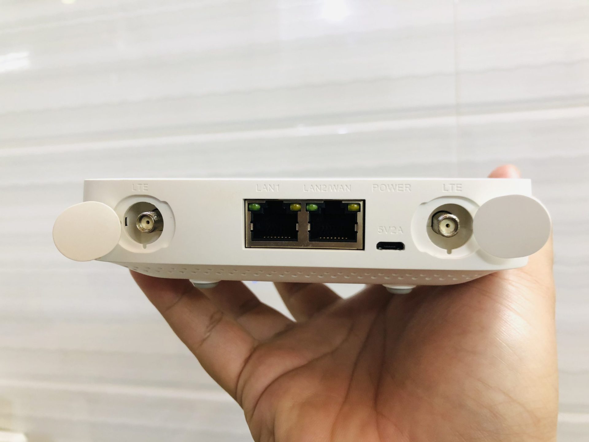 Bộ Phát Wi-Fi 4G Alcatel Linkhub HH40 - Tốc Độ 4G 150Mbps - Hỗ Trợ 32 User - Viễn Thông HHD - Ảnh 6