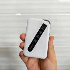 Alternative view of Bộ Phát WiFi Di Động 4G D-Link DWR-930M - Pin 3000mAh - Tốc Độ 150Mbps - Viễn Thông HHD