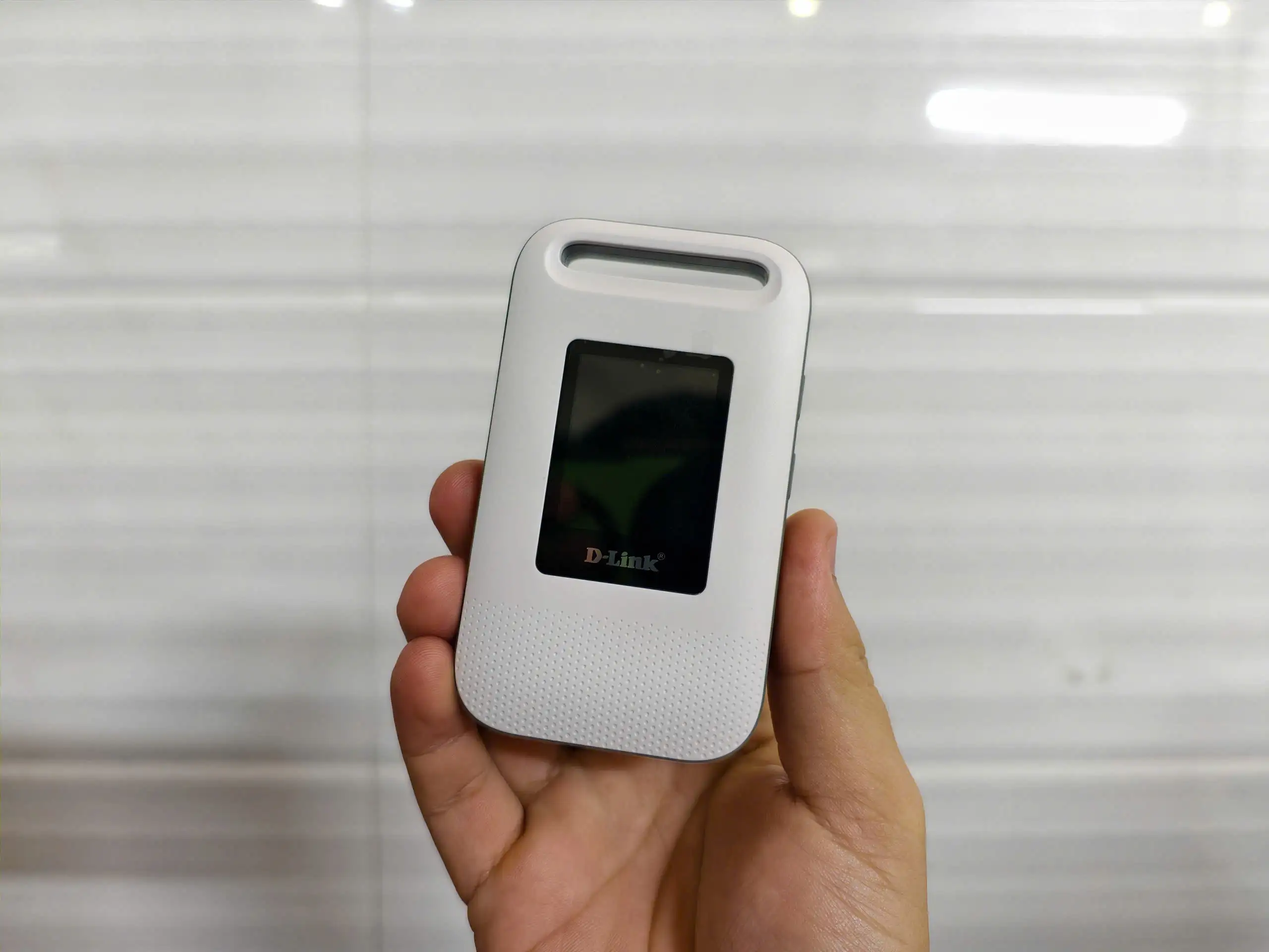 Bộ phát Wifi 4G Di động D-Link DWR-932M - Pin 3000mAh - Bảo hành 3 năm - Viễn Thông HHD - Ảnh 2