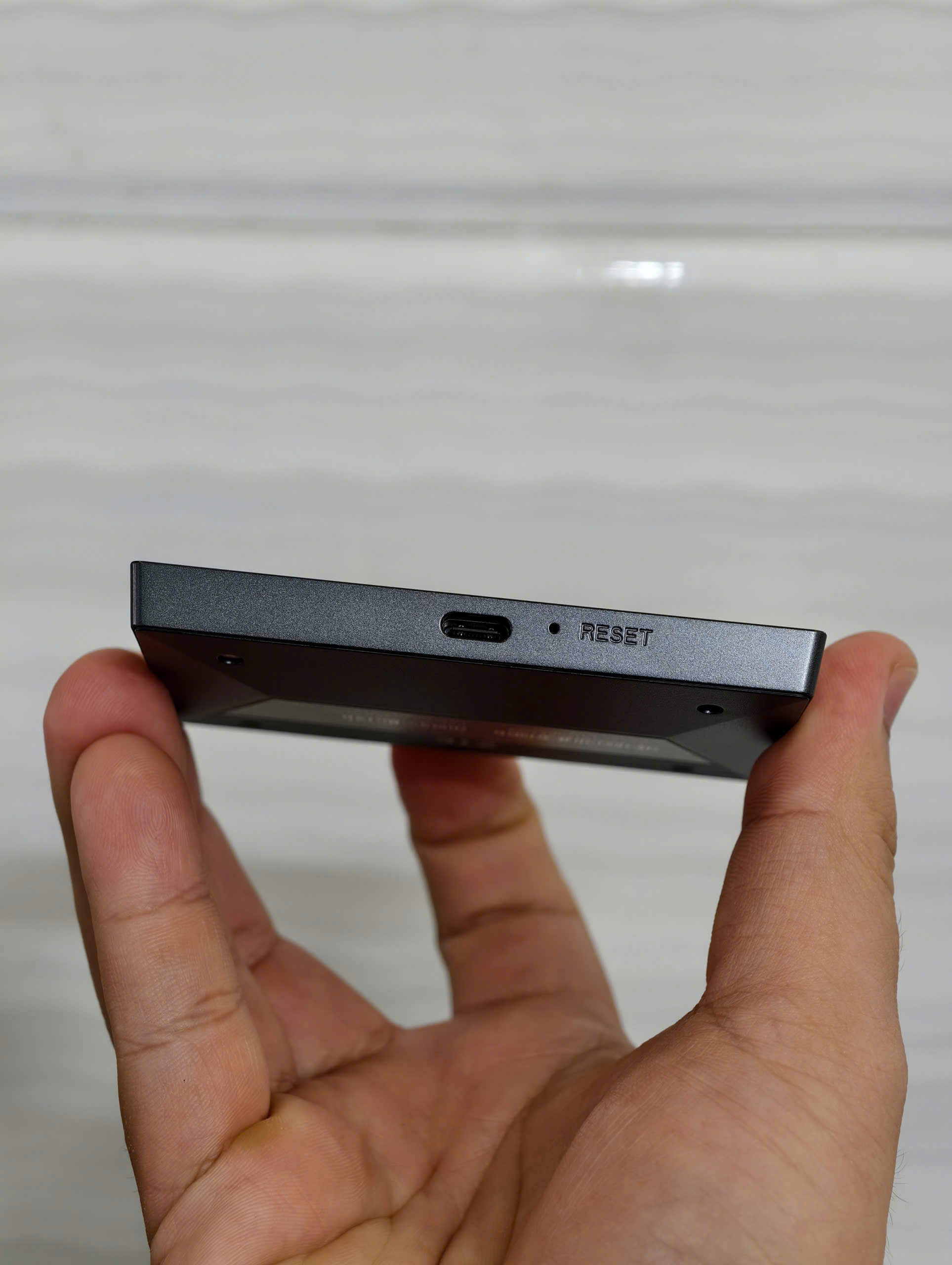 Bộ Phát WiFi 5G ZTE V50 1830Mbps: Không Pin, Siêu Nhỏ Gọn, Cắm Điện Qua Cổng TypeC - Ảnh 3